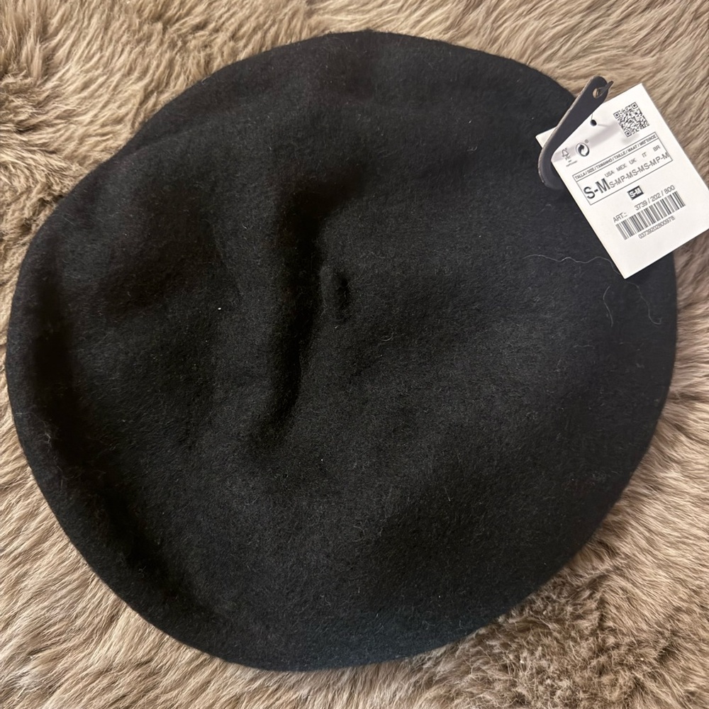 Zara Black Beret